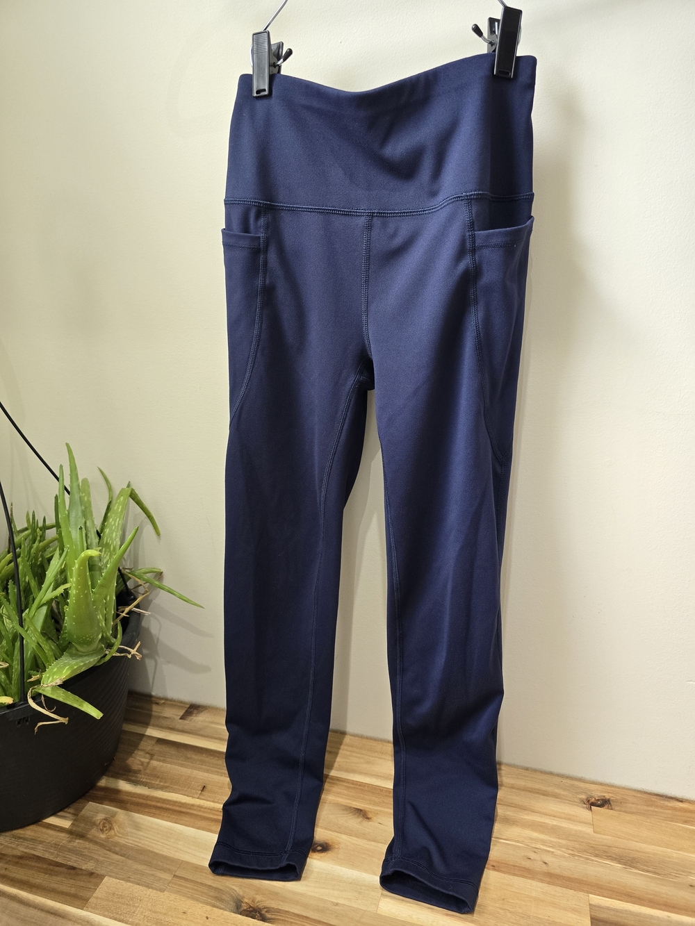 Athletic Works Navy High-Rise Leggings with Side Pockets